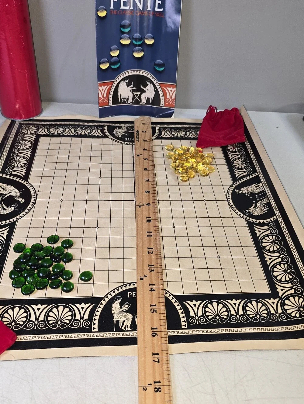 VTG Board game Pente 1992 Complete Green & Yellow Glass Pieces Classic Red Tube